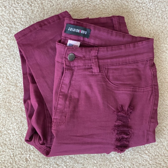 High rise distressed jeans with stretch - Picture 1 of 6